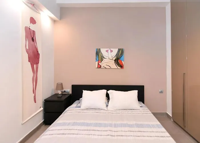 Excellent Apartment Luxuriously Renovated
